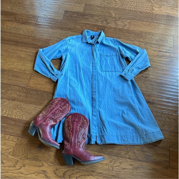 Agnes & Dora Chambray‎ Denim Shirt Dress - Picture 1 of 10